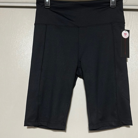 🆕Bally Total Fitness Women’s Short Size XL - Picture 1 of 10